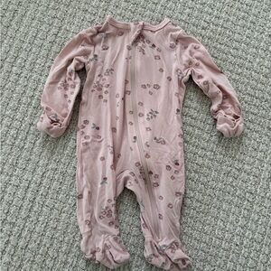Newborn clothes